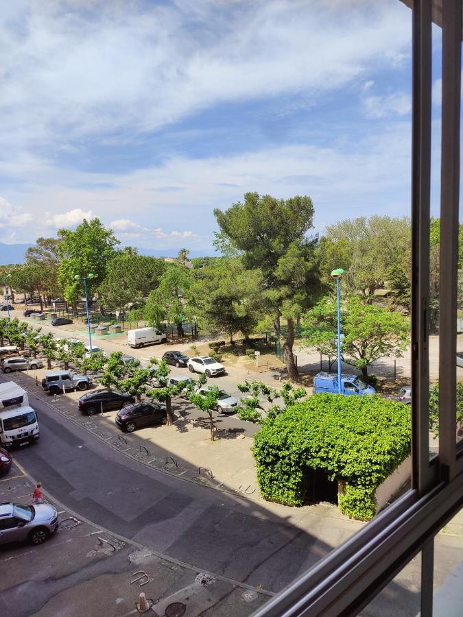 Studio Climatise 50 M.Du Port Saint-Cyprien  Exterior foto